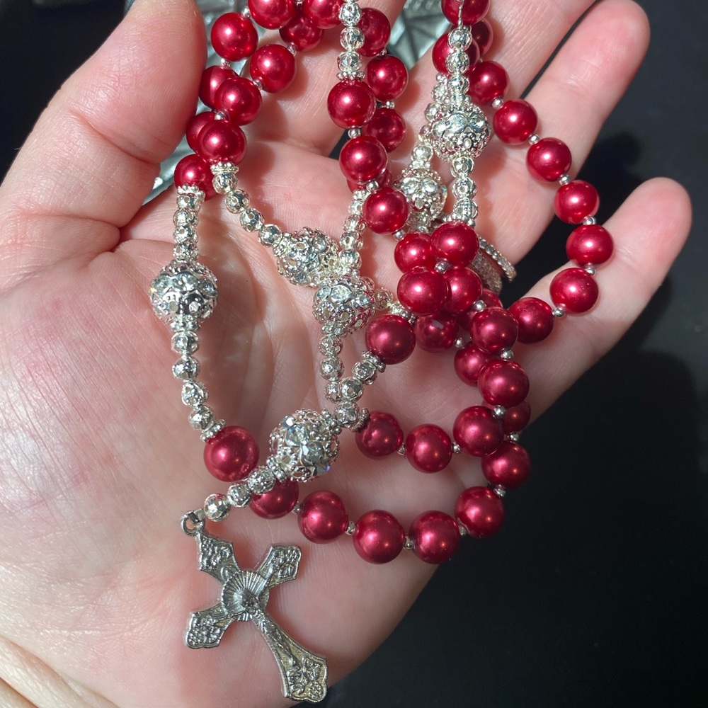 Pearl red rosary 📿